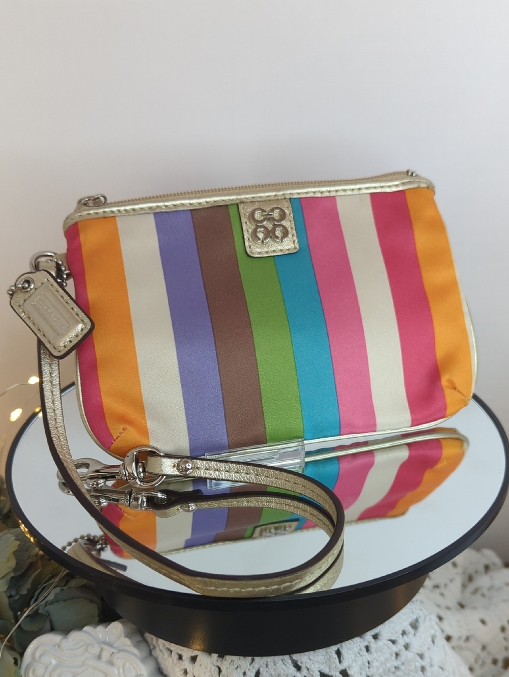 🍍Coach Julia Legacy Stripe Wristlet